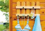 Dry your cottage clothes on a picket-fence rack
